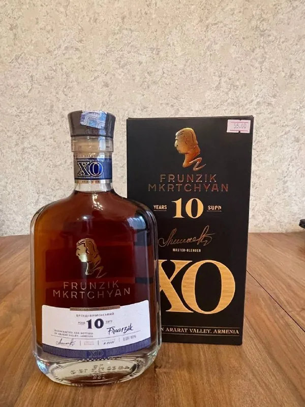 Коньяк Frunzիկ Mkrtchyan XO 10 лет