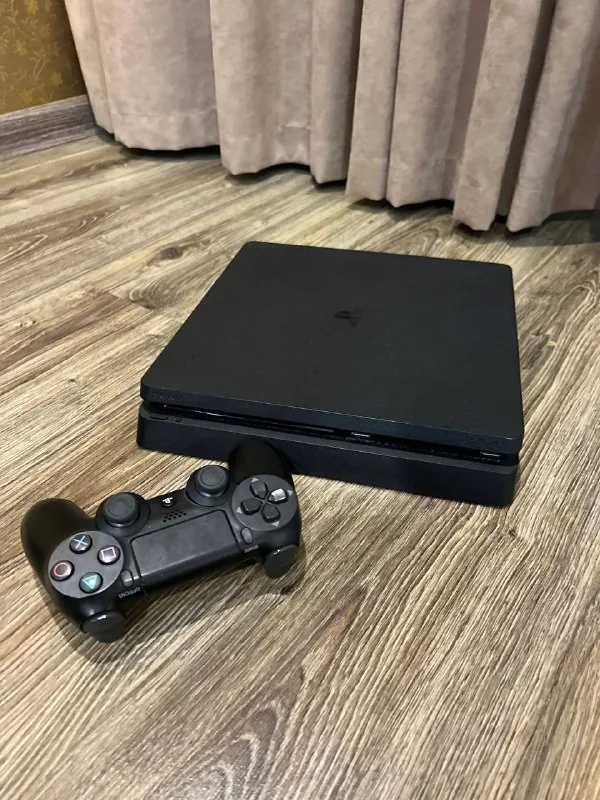 Sony PlayStation 4 1