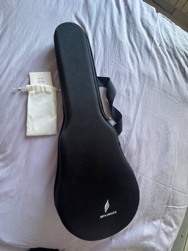 Укулеле Enya новая с чехлом и аксессуарами