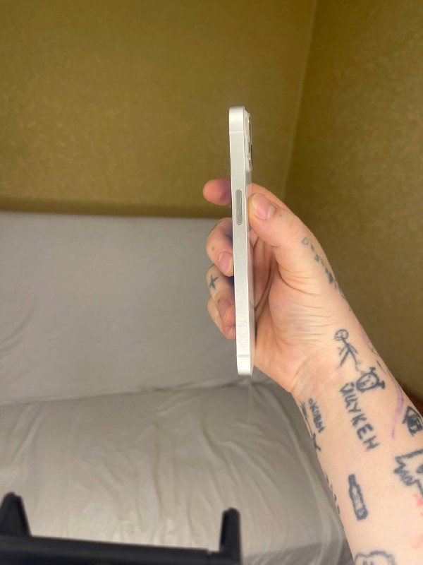 Айфон 13 128ГБ 4