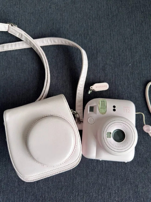 Instax 12 mini, подушка, ваккуматор, столик, массажер, скакалка, коврик, лампа, подставка 1