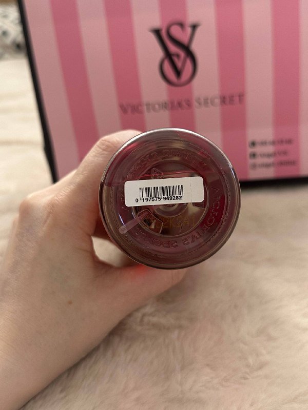 сумки Guess, Armani, killstar, Anaida, Millz Karta, ручной работы, Victoria’s Secret мист, керамическая подставка 9