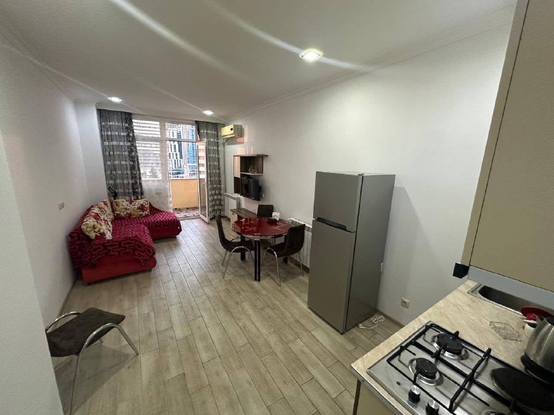 2-комнатная квартира с отдельной спальней в Батуми 2