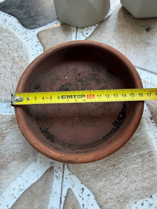 Кашпо и горшки разных размеров и материалов 4
