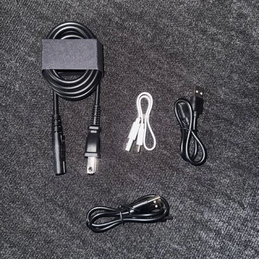 Комплект новых кабелей USB-C, USB и IEC C7