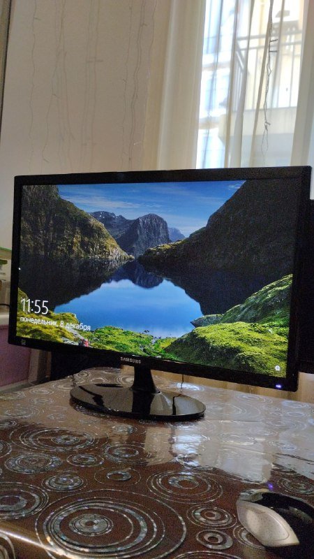 Монитор Samsung 32 дюйма