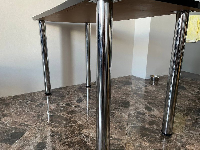 Стол