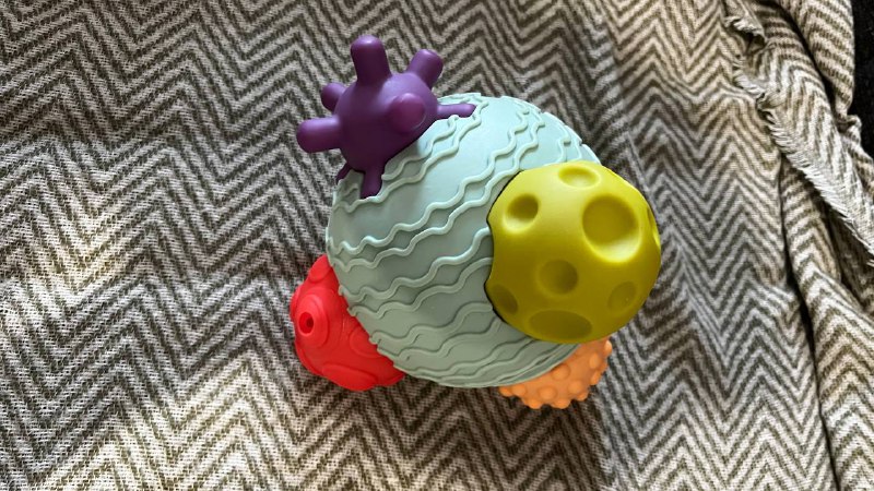 Пирамидка-вкладыш Fisher-Price, шар с планетами, игра Фрукты с фишками 3