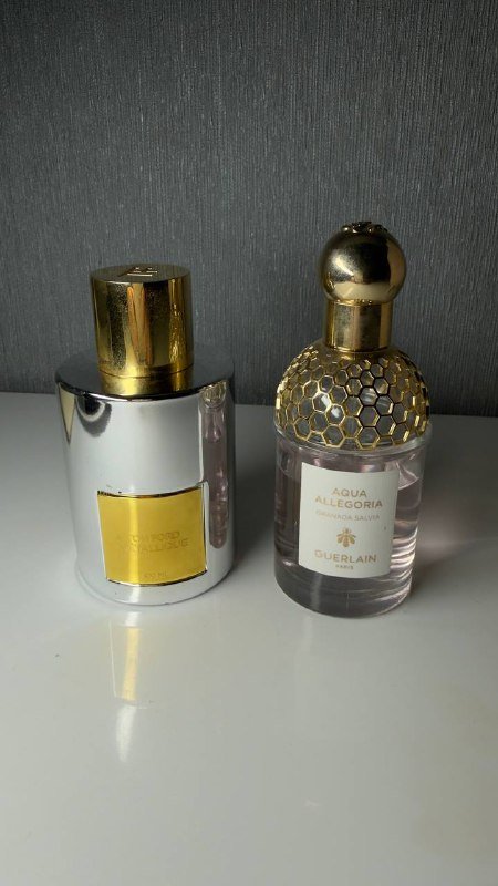 Женские кроссовки Lacoste, Куртка черная H&M, Манто, Пиджак Bershka 2