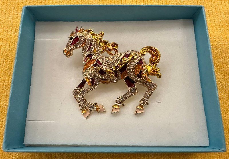 Брошки лошадки символ 2026 года 2