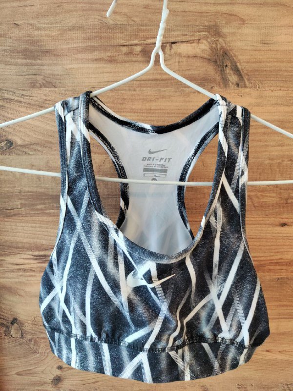 Футболка, топ, джинсовые шорты 2