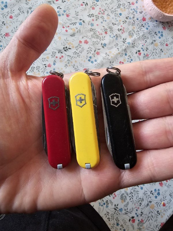 Брелки Viktorinox 2