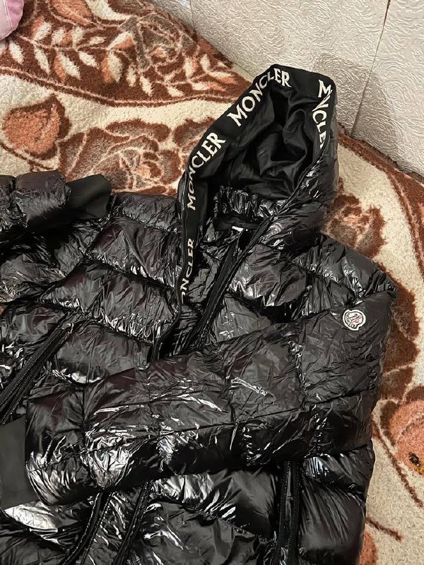 Куртка Moncler пуховка чёрная теплая 3