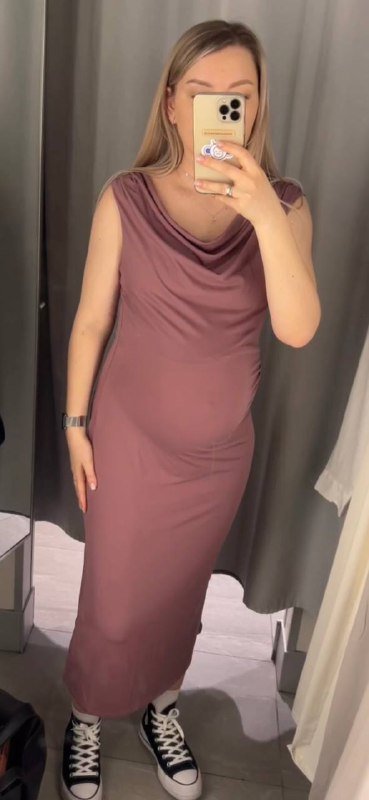 Платья для беременных розовое и белое с узорами