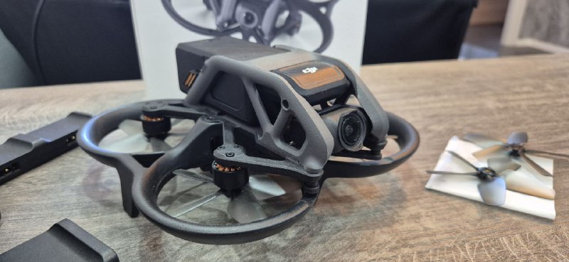 Дрон DJI Avata с аккумуляторами и запасными пропеллерами