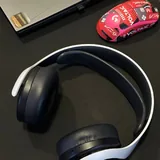 Игры на PS4/PS5, наушники Sony Pulse 3D 2