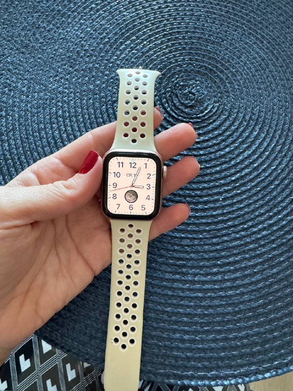 Apple Watch Series 5 40 mm смарт-часы 6