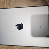 iPad 2018, детский столик IKEA и стульчик 2