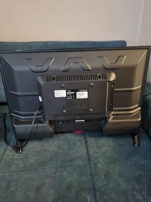 LED телевизор BBK 22 дюйма с цифровым тюнером, пульт 5