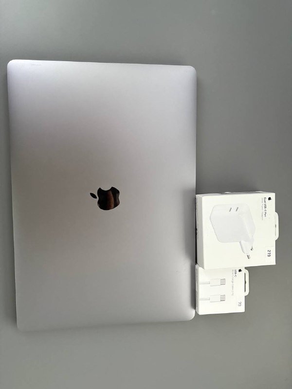 MacBook Pro 15 2017 2.8 GHz 16 GB