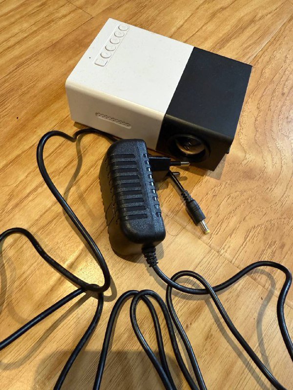 Чёрные штаны размер S, бежевые штаны размер S, розовая шуба размер M, корсет размер S, розовое платье USP polo 7-8 лет, красное платье mayoral 8 лет, резиновые сапоги 31-32 размер с шерстяной вкладкой 6