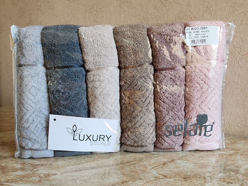 Полотенца, простыня, скатерть