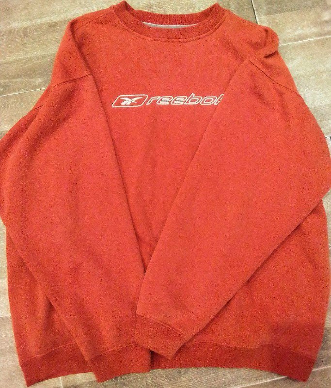 Винтажный свитшот Reebok, рубашки Benetton и Primark 3