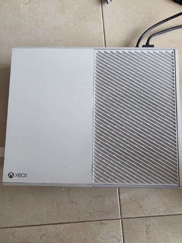 Xbox One 500 GB, 2 геймпада, блок питания, HDMI, внешний HDD ADATA 3