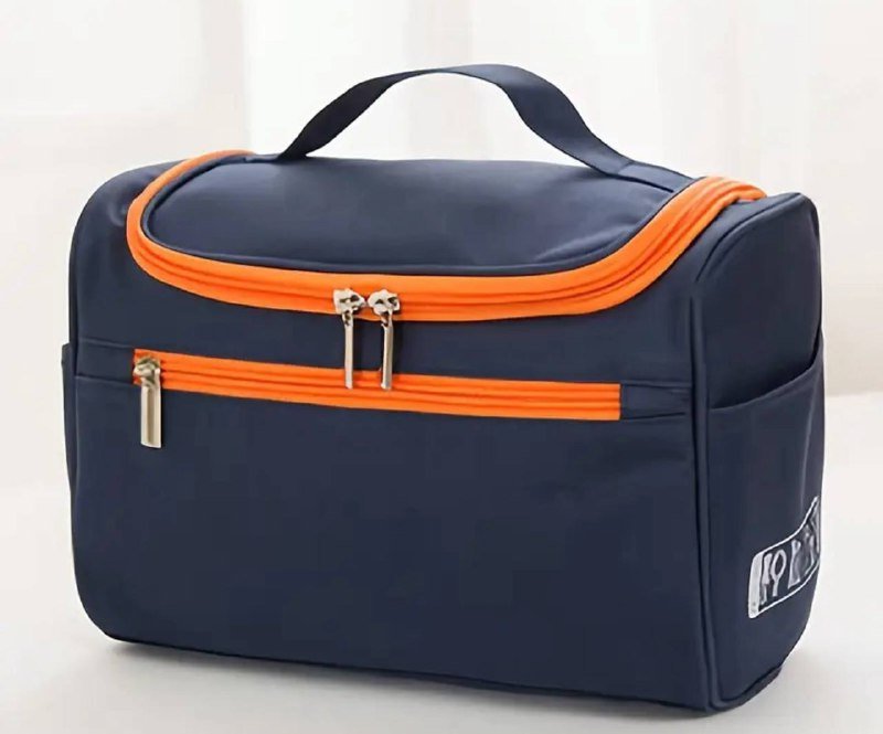 Синяя вместительная косметичка 2