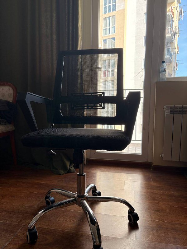 Офисный стул 3