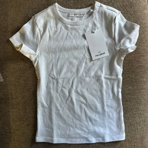 Новая белая футболка Pull&Bear