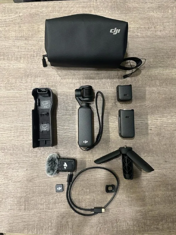 DJI Osmo Pocket 3 Creator Combo 1