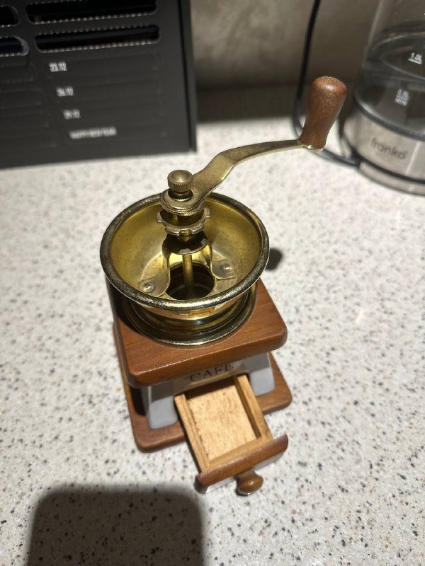 Ручная кофемолка