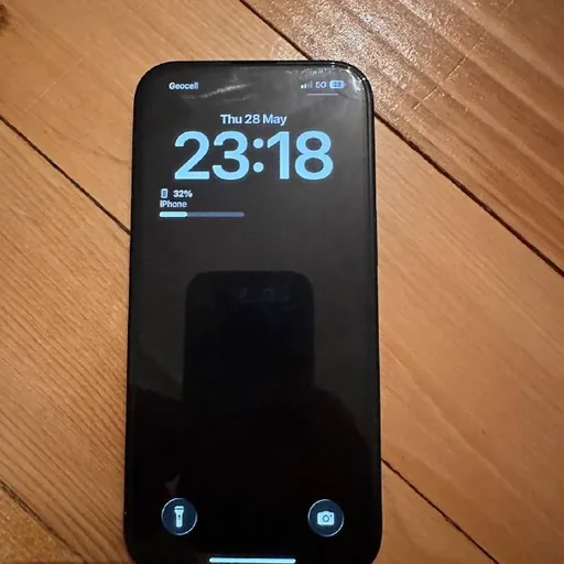 Apple iPhone 15