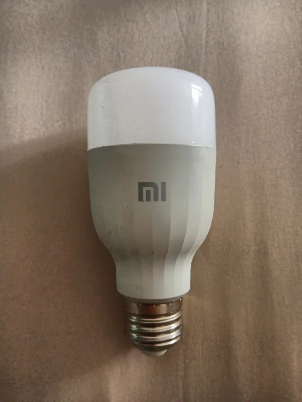 Умная лампочка Xiaomi 1