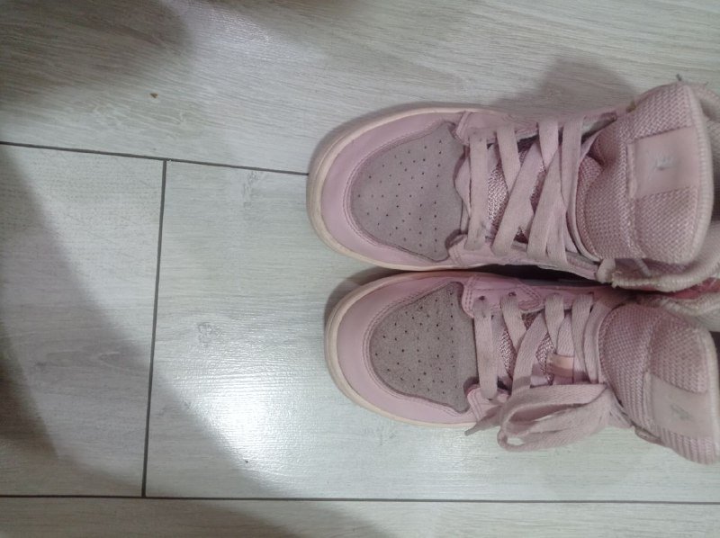Детские розовые кроссовки размер 34 2