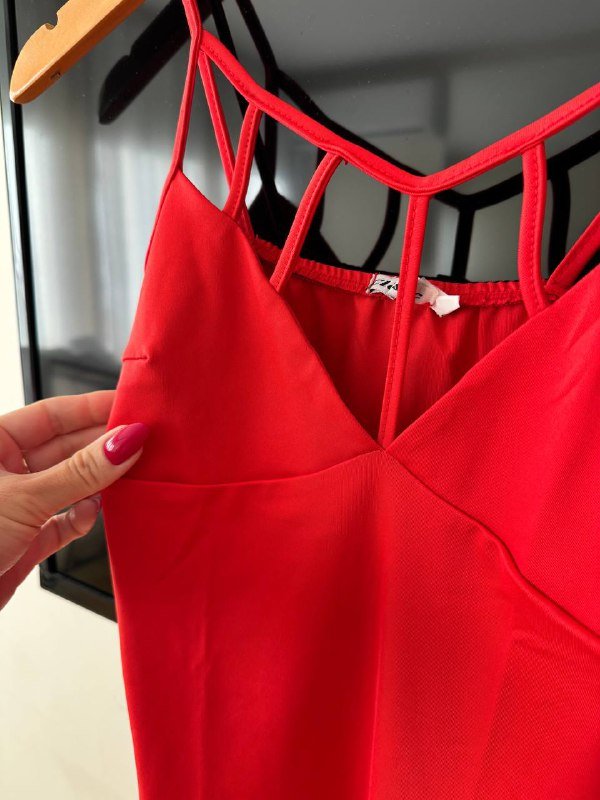 Красное женское праздничное платье размеры S M 3