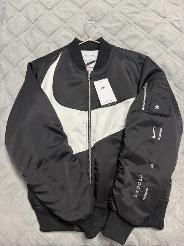 Куртка-бомбер Nike Swoosh двухсторонняя 1