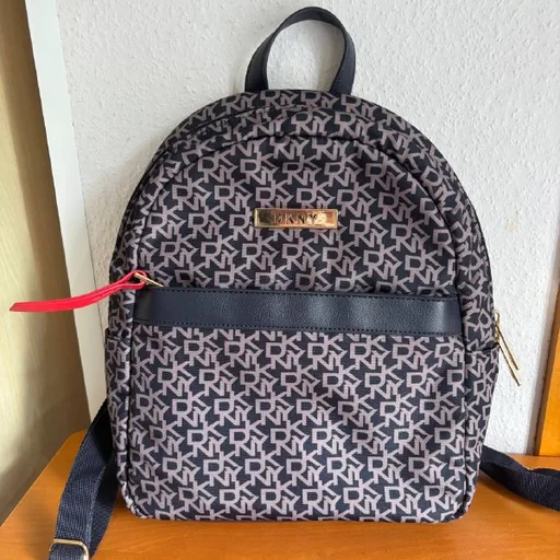 Рюкзак DKNY