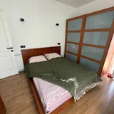 Спальня, гардероб, кровать, комод, зеркало 2
