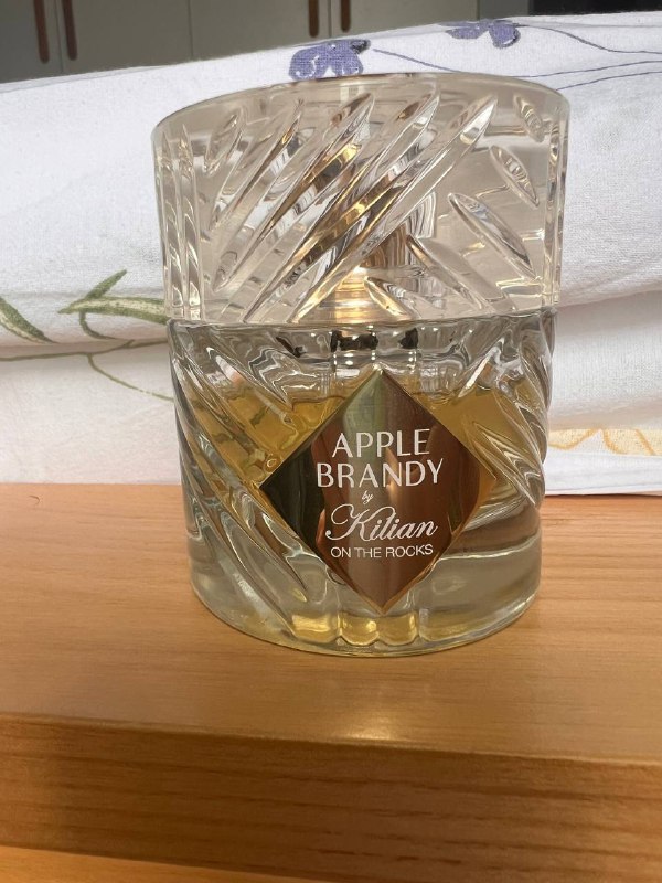 Помада Kilian матовая, духи Kilian Apple brandy 5