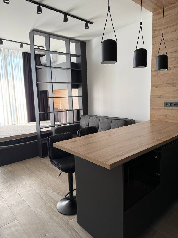 Студия с ремонтом, видом на море, мебелью в аренду 3