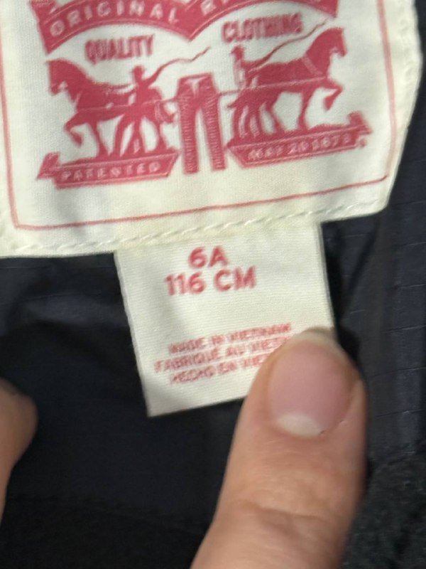 Зимняя куртка Levi's на 116 см 2