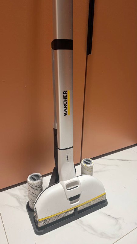 Электрошвабра Karcher в идеальном состоянии 2