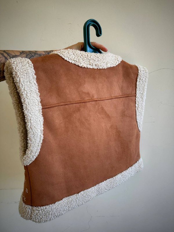 Жилет Cotton Club из искусственного меха и замши 3