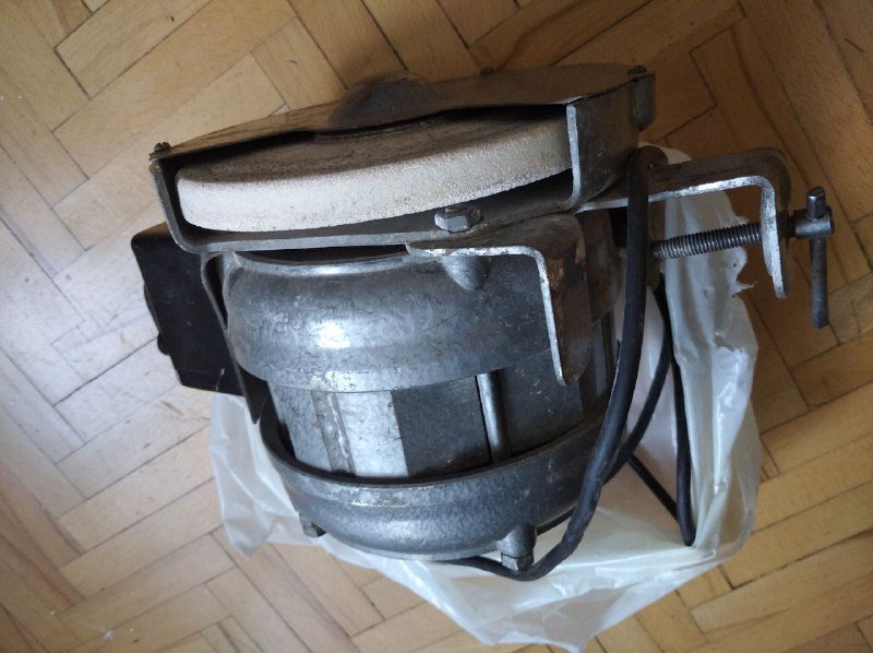 Точило, ингалятор, набор резинок для фитнеса, графин для коньяка, банкетка, кальян, этажерки