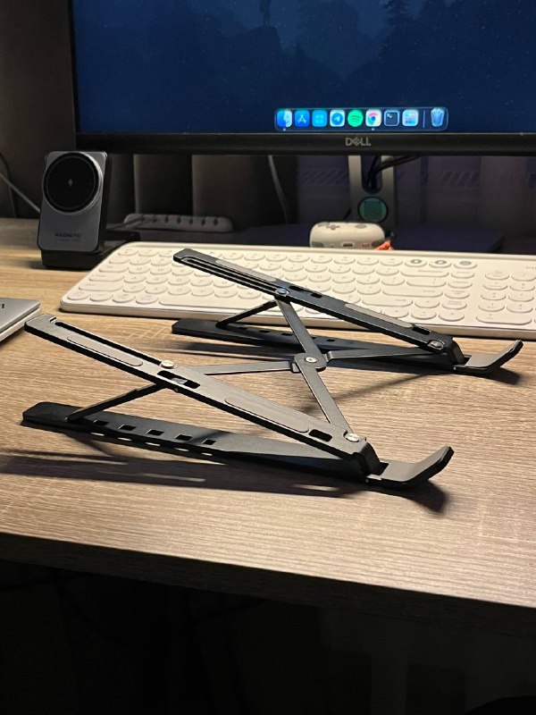 Подставка для ноутбука в отличном состоянии 2