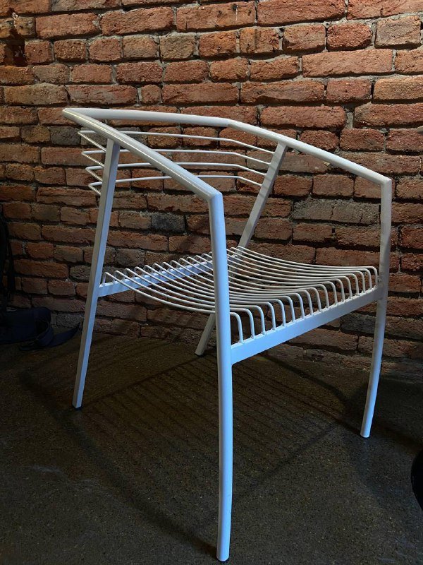 Металлическое кресло для кофейни