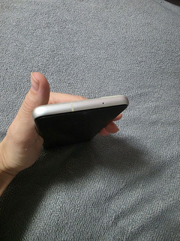 Samsung S21 FE 4
