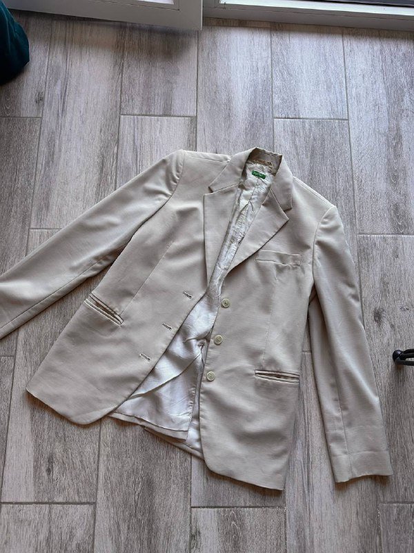 Пиджаки черный TERRANOVA, укороченный черный, бежевый United Colors of Benetton 4